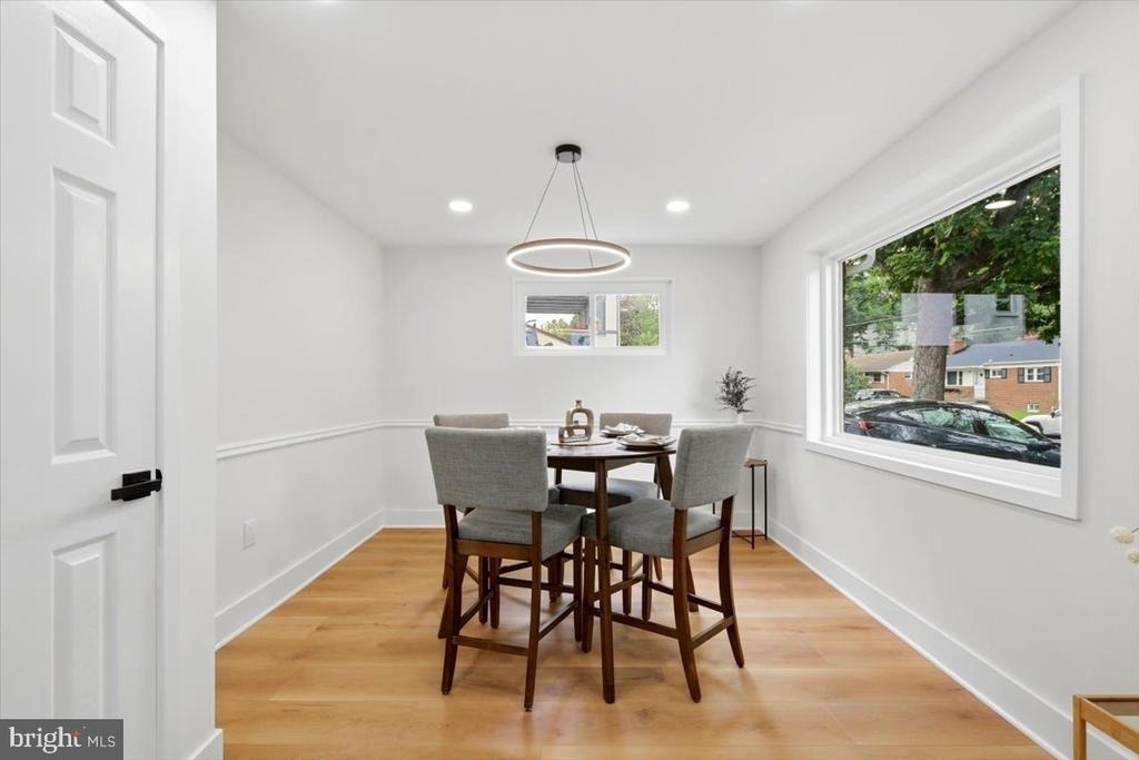 2412 Valley Way - Photo 8