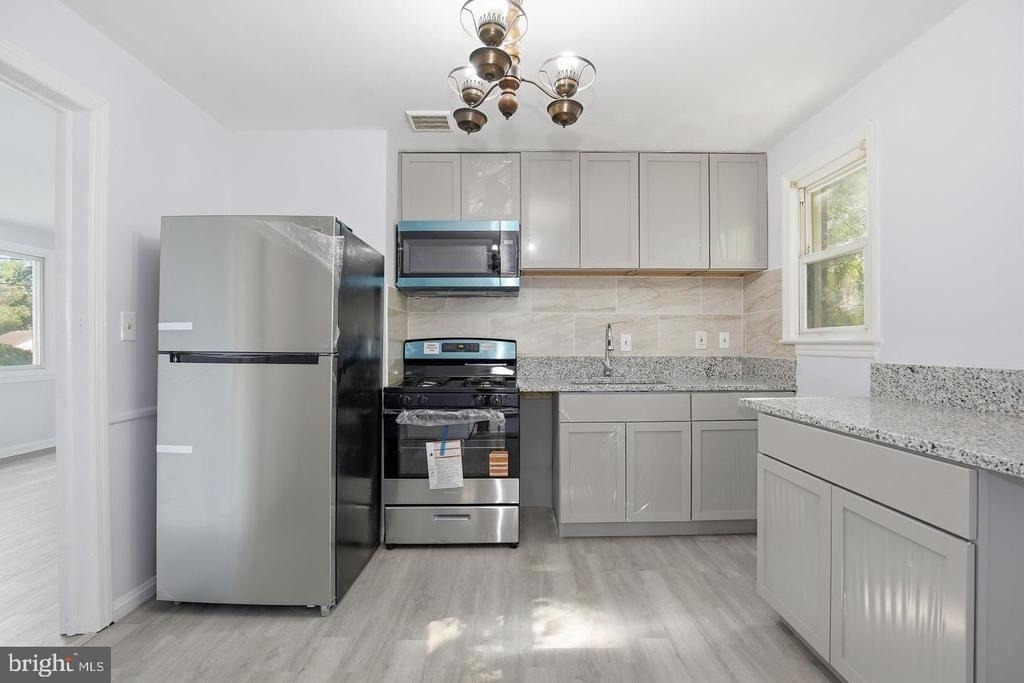 9712 51st Avenue - Photo 10