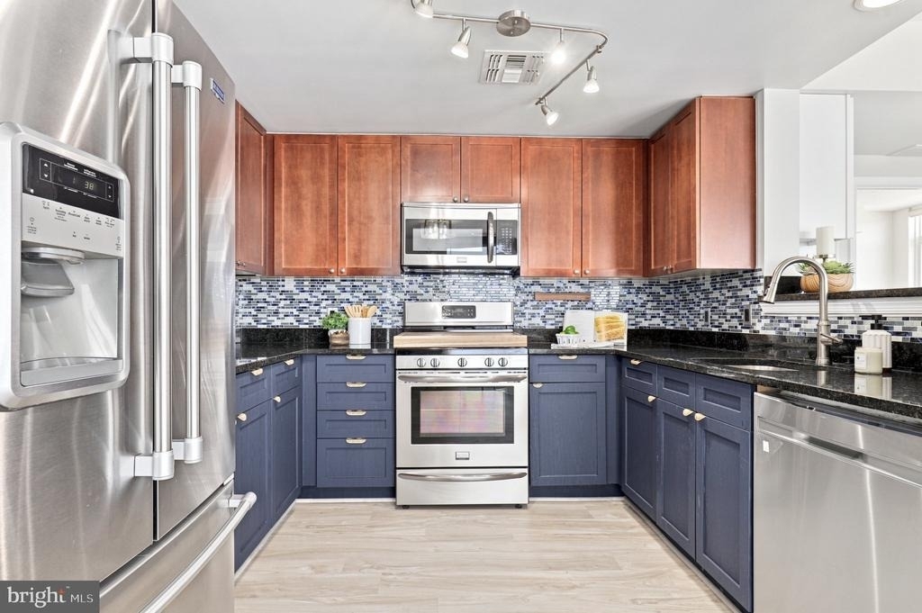 930 Wayne Avenue - Photo 4