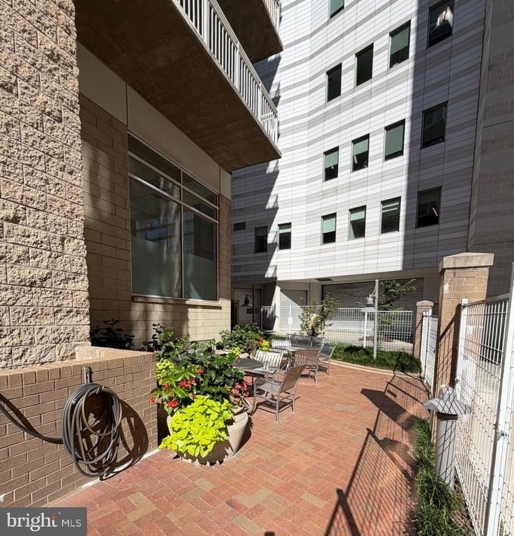 930 Wayne Avenue - Photo 32