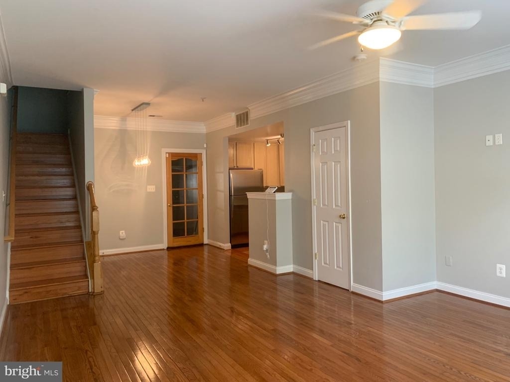 258 Fountain Green Lane - Photo 2