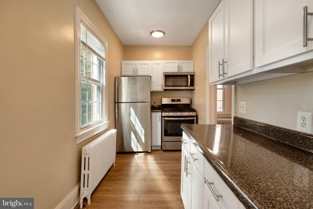 8501 Flower Avenue - Photo 9