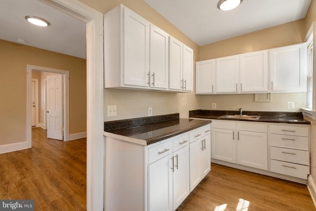 8501 Flower Avenue - Photo 2