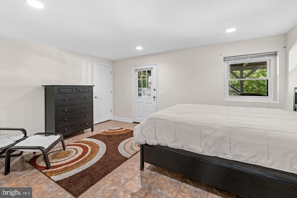 4 Carolina Avenue - Photo 15
