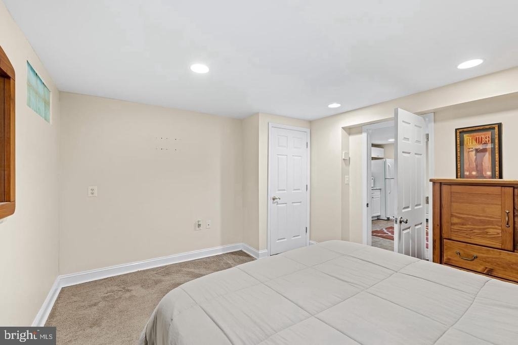 4 Carolina Avenue - Photo 12