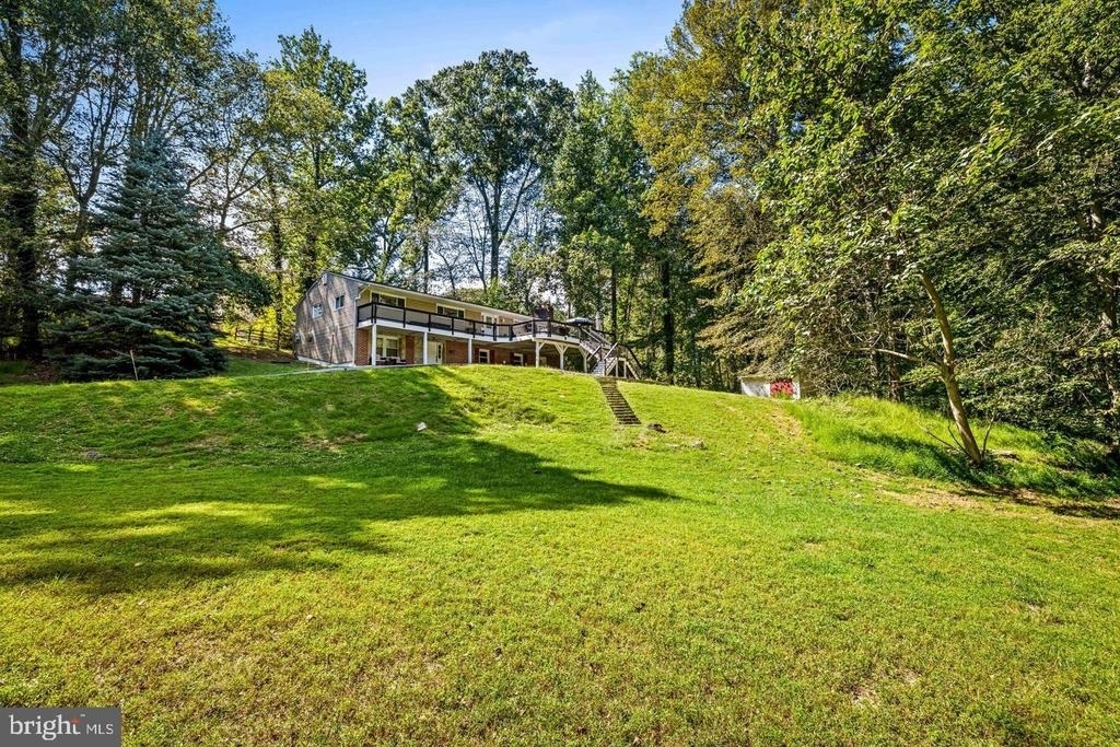 4 Carolina Avenue - Photo 3