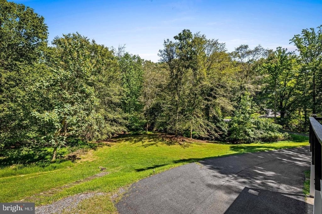 4 Carolina Avenue - Photo 5
