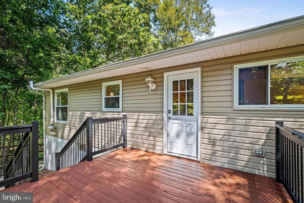4 Carolina Avenue - Photo 33