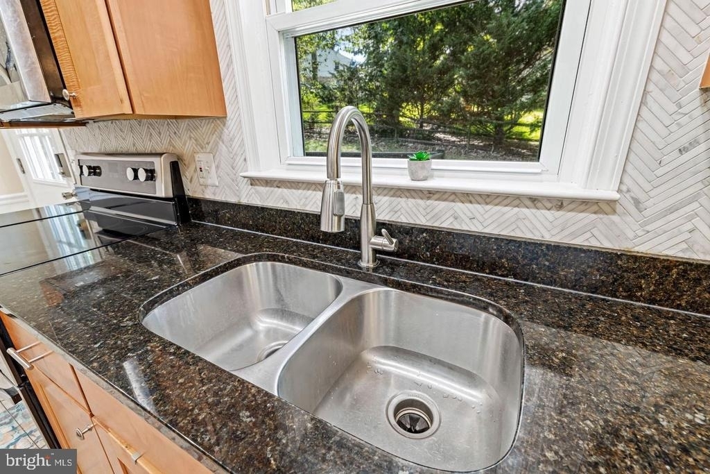 4 Carolina Avenue - Photo 19