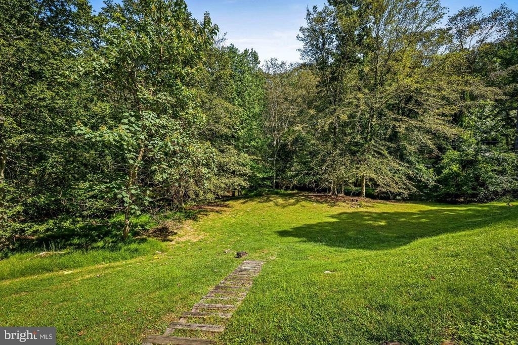 4 Carolina Avenue - Photo 38