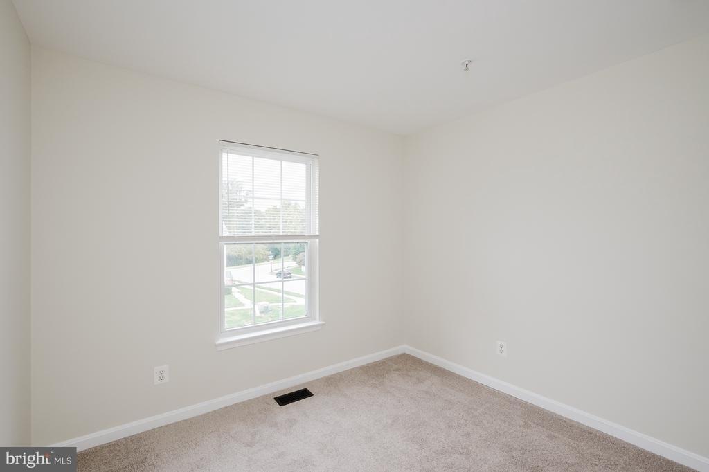 540 Kirkcaldy Way - Photo 31