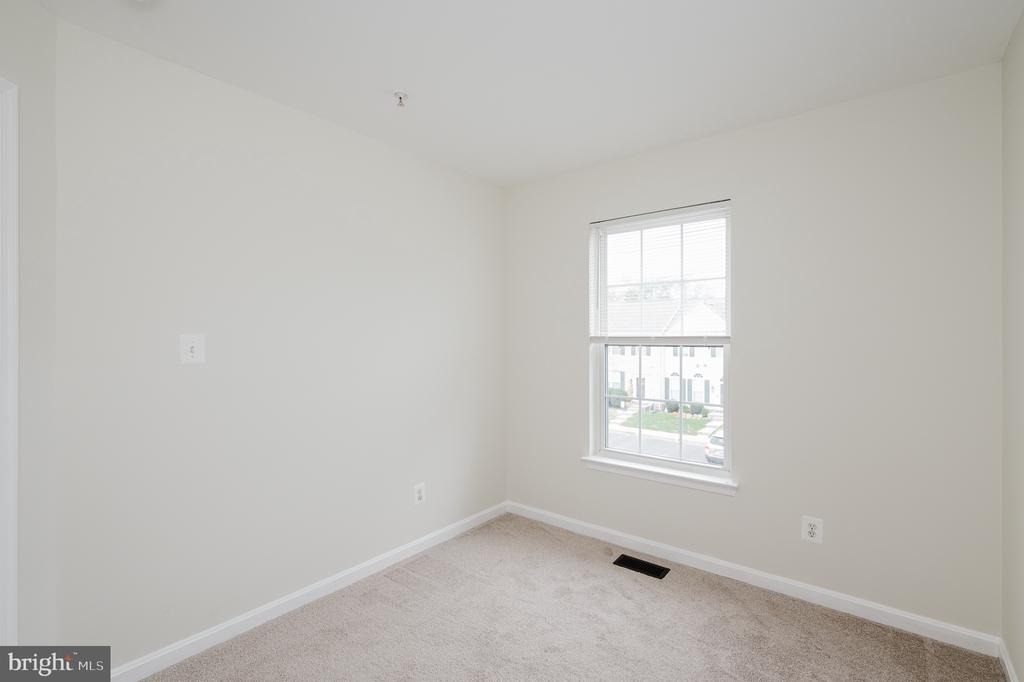 540 Kirkcaldy Way - Photo 35