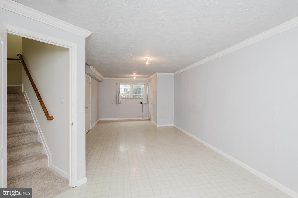 540 Kirkcaldy Way - Photo 38