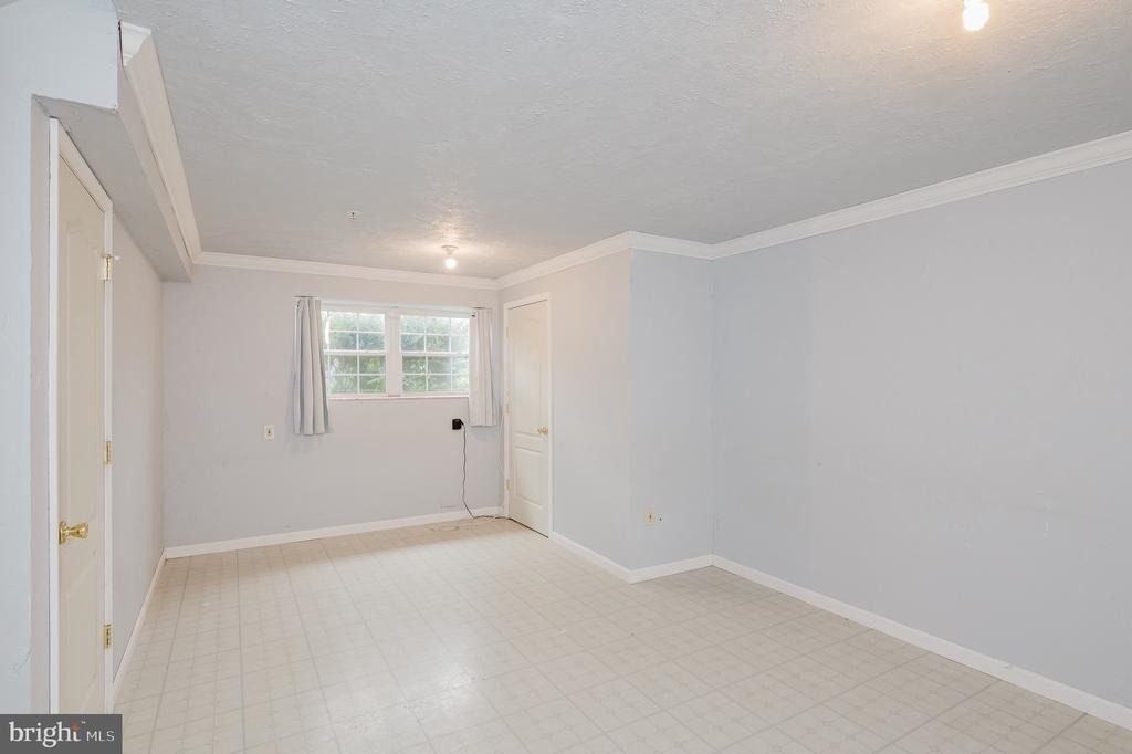 540 Kirkcaldy Way - Photo 39