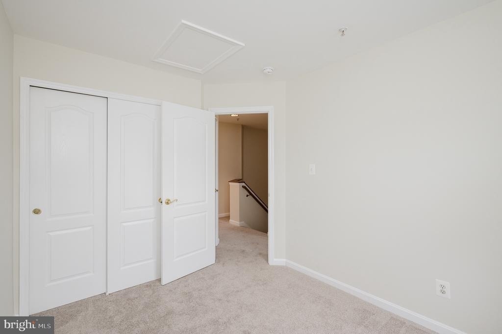 540 Kirkcaldy Way - Photo 36