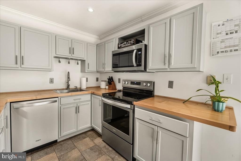 6541 S Clifton Road - Photo 9