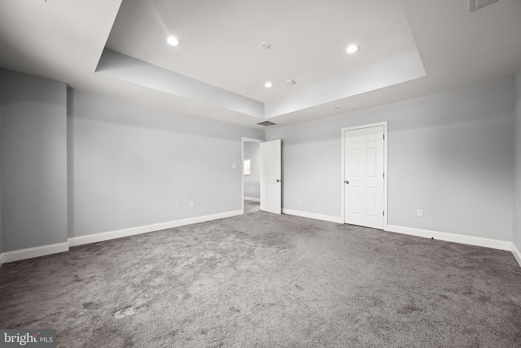 214 New Avenue - Photo 33