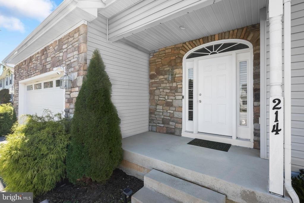214 New Avenue - Photo 3