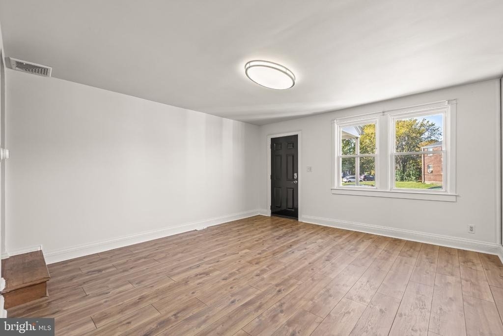244 E Susquehanna Avenue - Photo 6