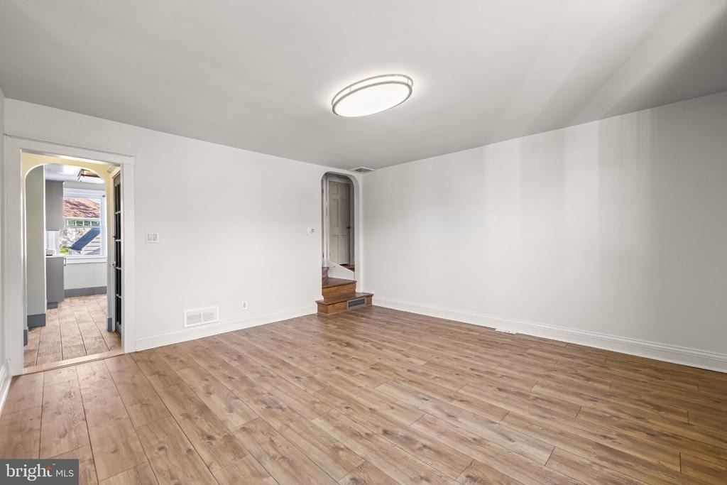244 E Susquehanna Avenue - Photo 5