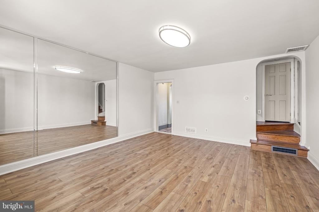 244 E Susquehanna Avenue - Photo 4