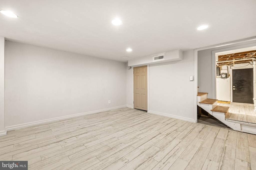 244 E Susquehanna Avenue - Photo 22