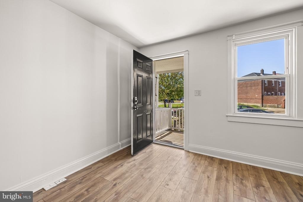 244 E Susquehanna Avenue - Photo 3