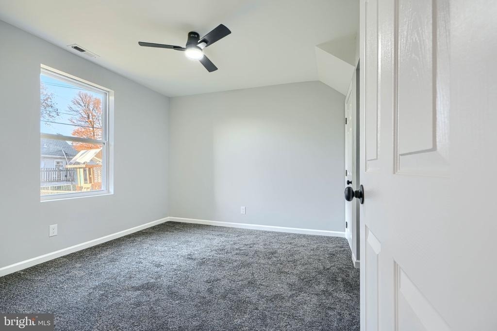 9 Avenal Road - Photo 8
