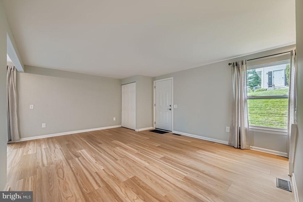 31 Ewing Drive - Photo 2