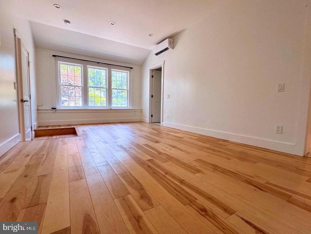 90 Avondale Circle - Photo 8