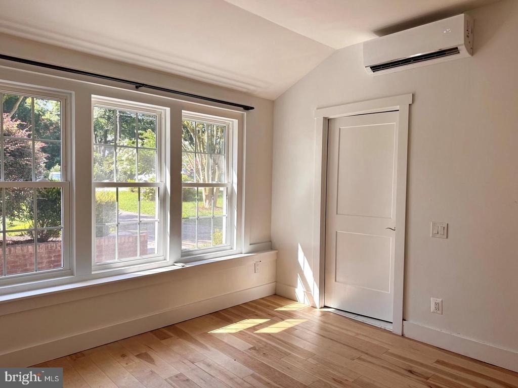 90 Avondale Circle - Photo 9