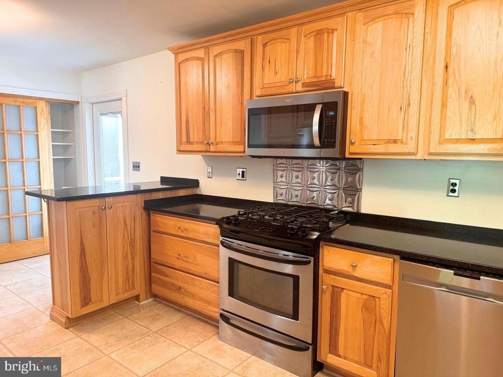 90 Avondale Circle - Photo 6