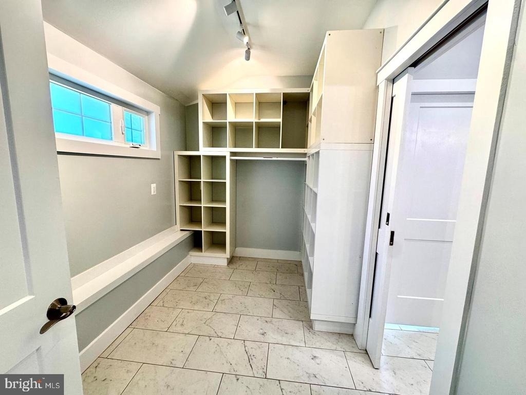 90 Avondale Circle - Photo 10
