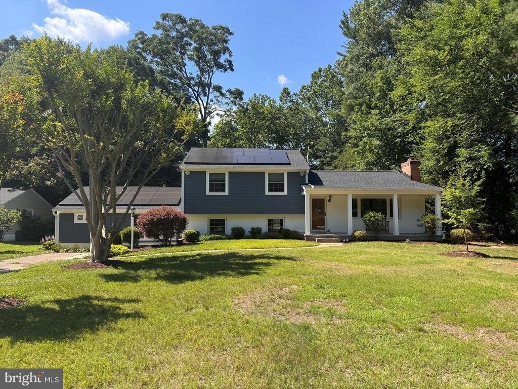 90 Avondale Circle - Photo 0