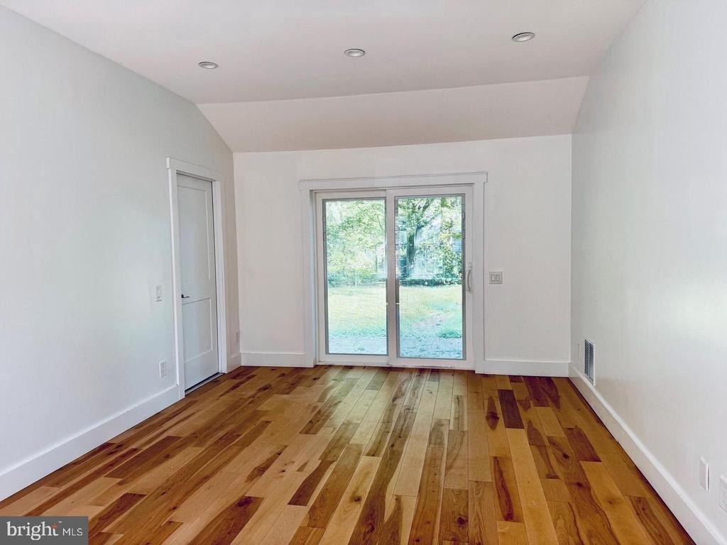 90 Avondale Circle - Photo 7