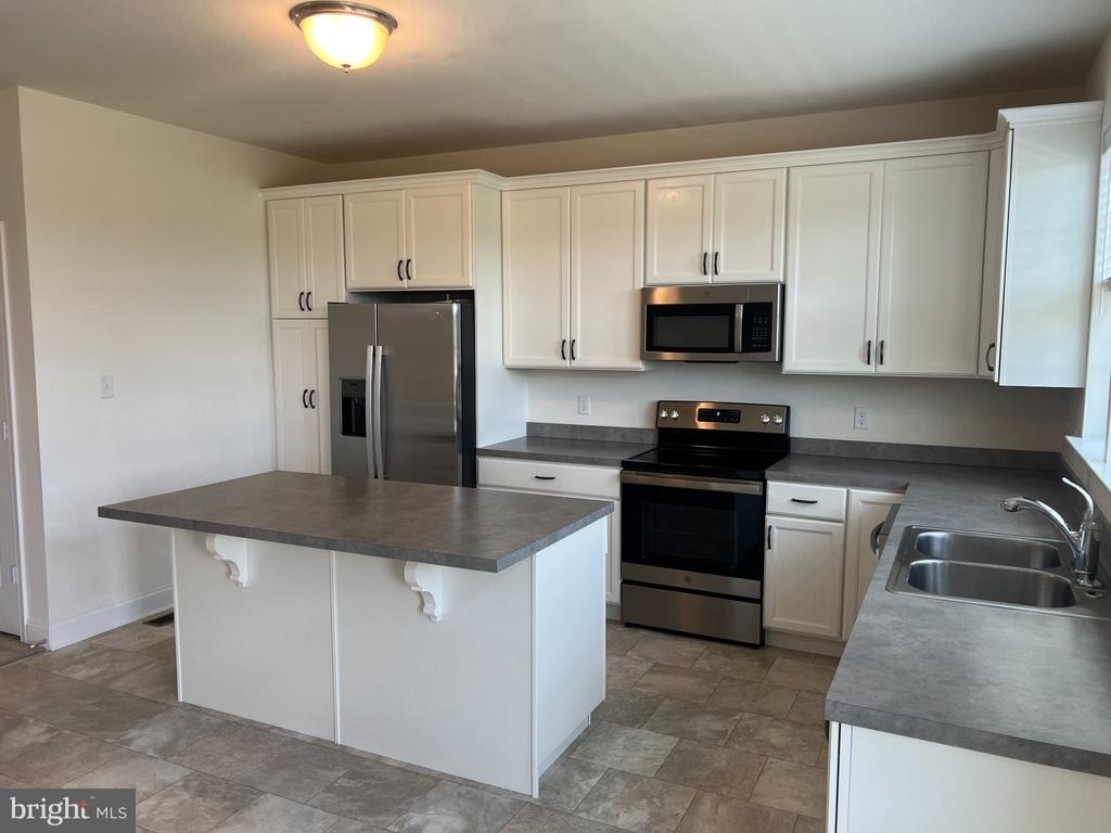 212 Grove View Drive - Photo 3