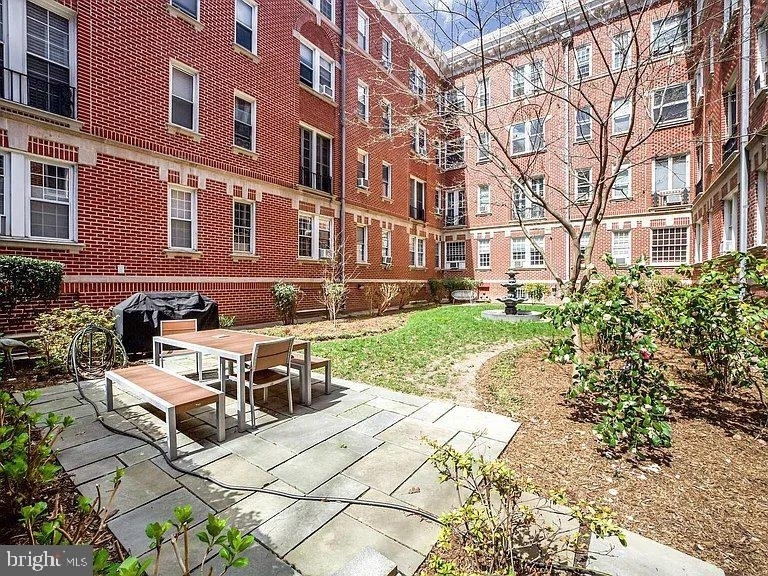 1526 17th Street Nw - Photo 11
