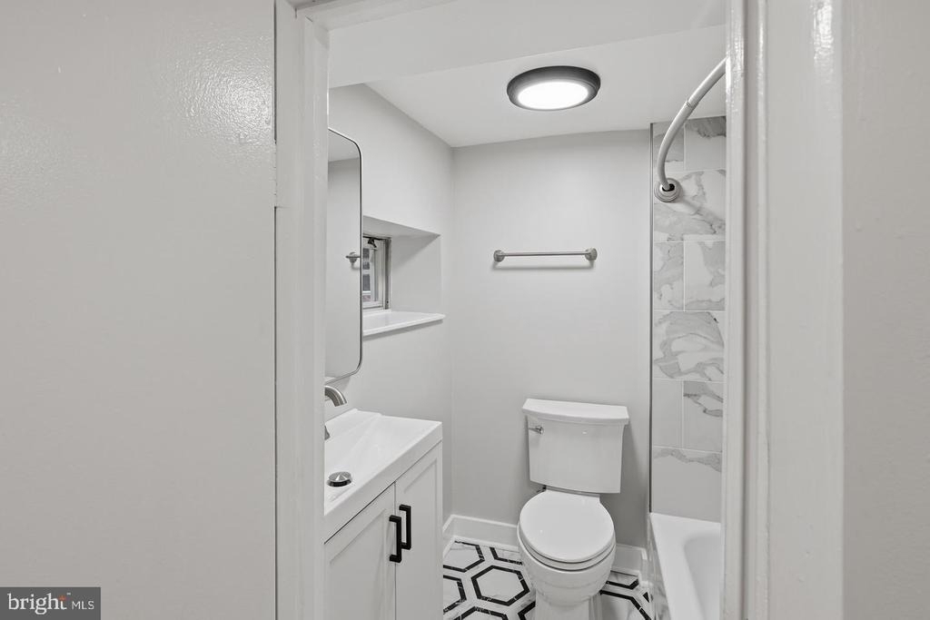 2388 Champlain Street Nw - Photo 10