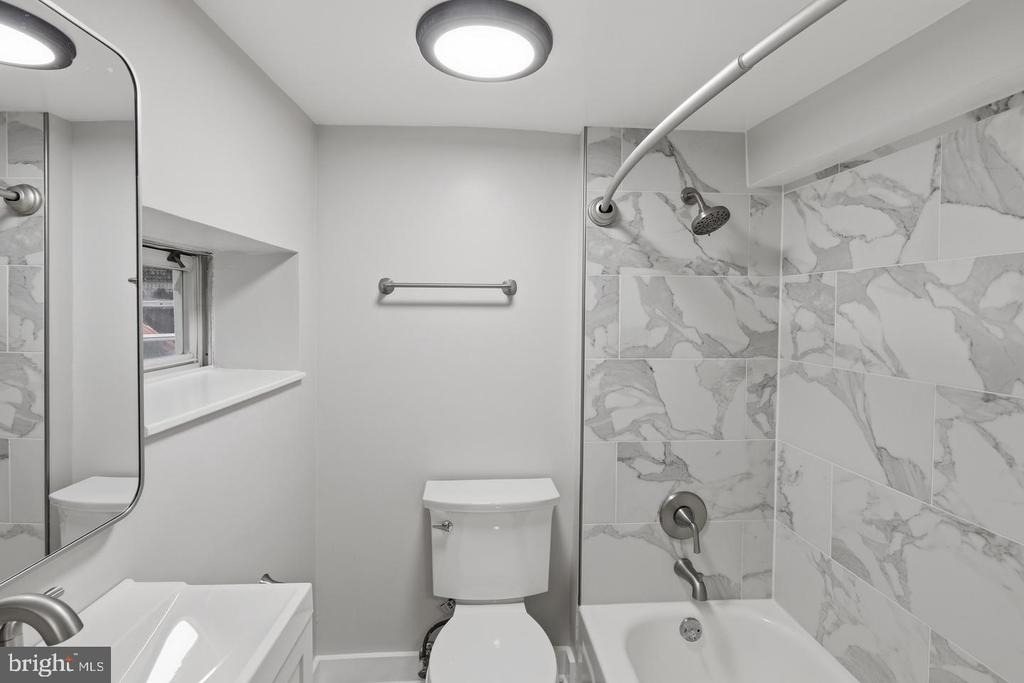 2388 Champlain Street Nw - Photo 9