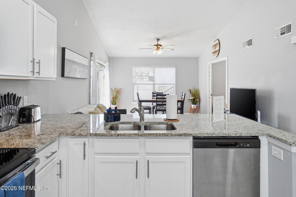 3419 Islander Way - Photo 6