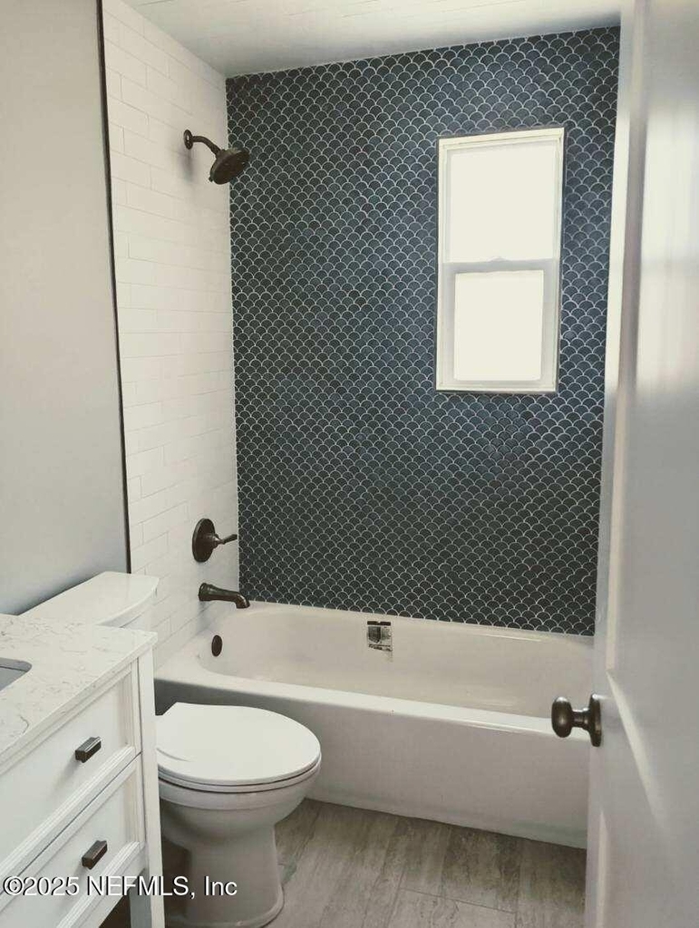 1521 4th Street N - Photo 2