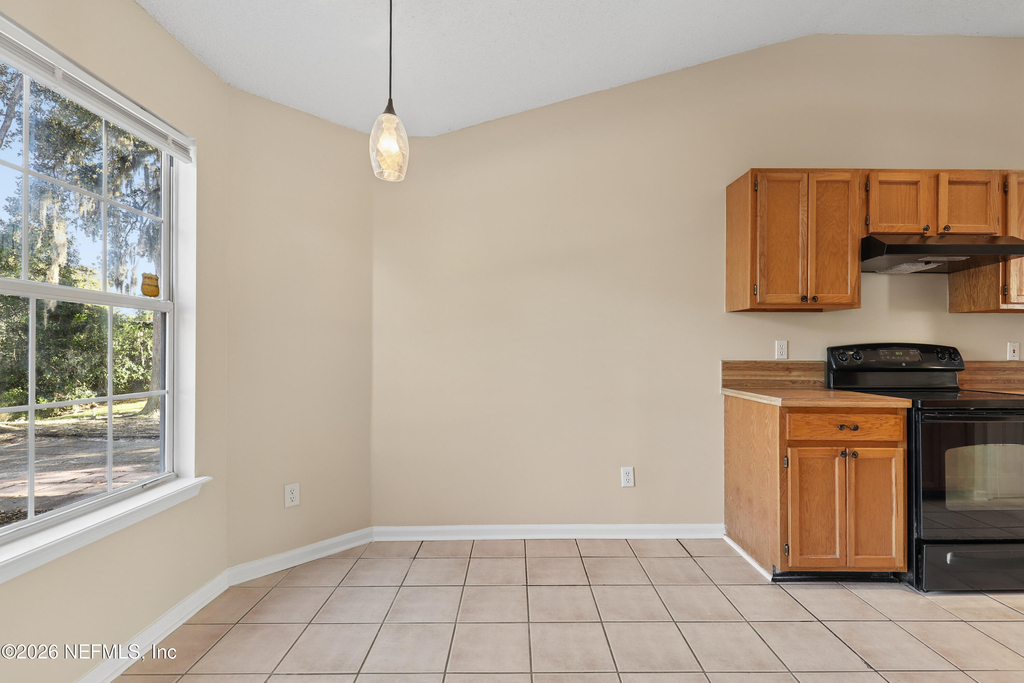 7827 Enderby Court - Photo 16