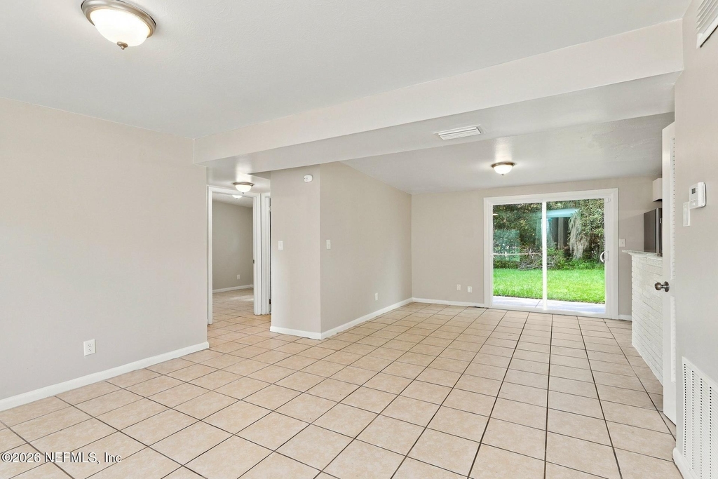 5119 Portsmouth Avenue - Photo 4