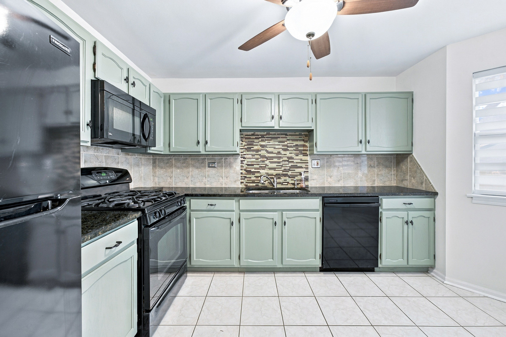 107 Winchester Drive - Photo 4