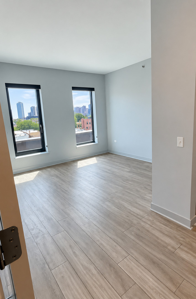 1025 W Addison Street - Photo 3