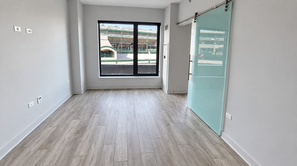 1025 W Addison Street - Photo 2