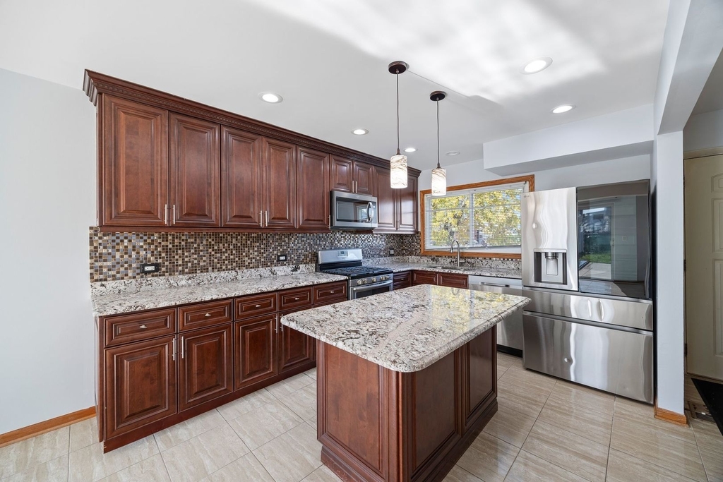 9065 W Oaks Avenue - Photo 8