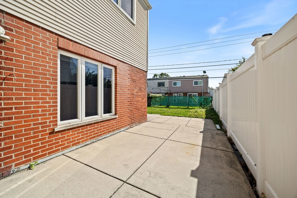9065 W Oaks Avenue - Photo 22