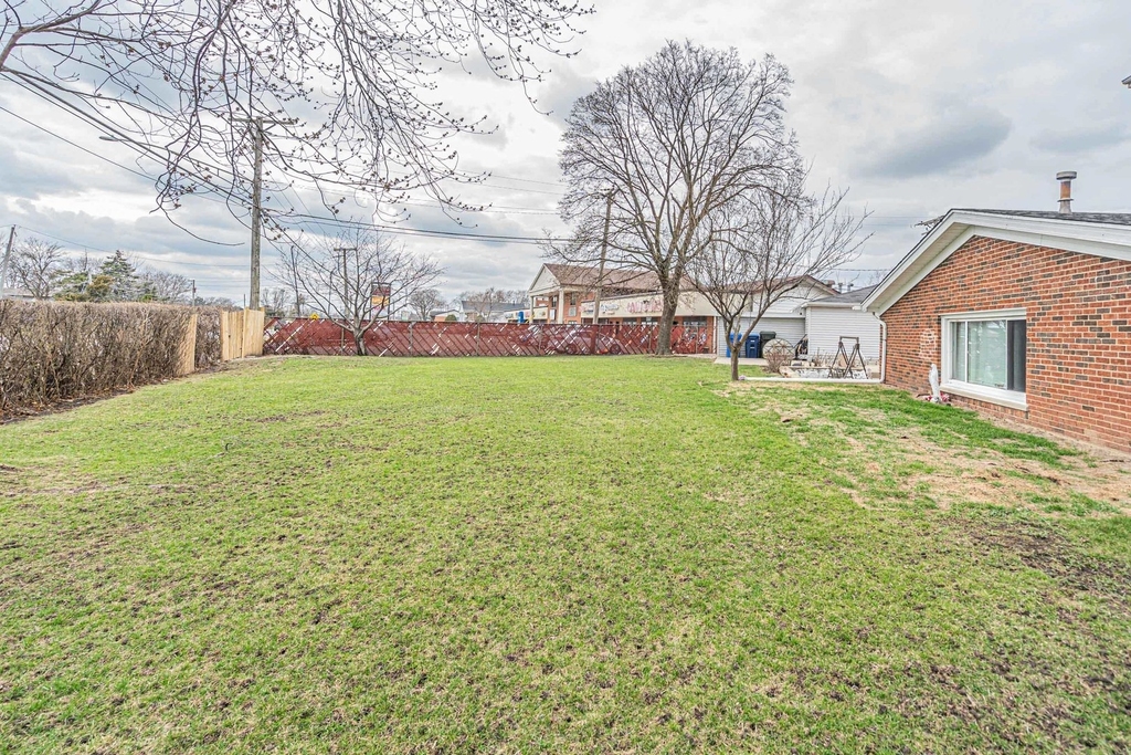 573 Dorothy Drive - Photo 23
