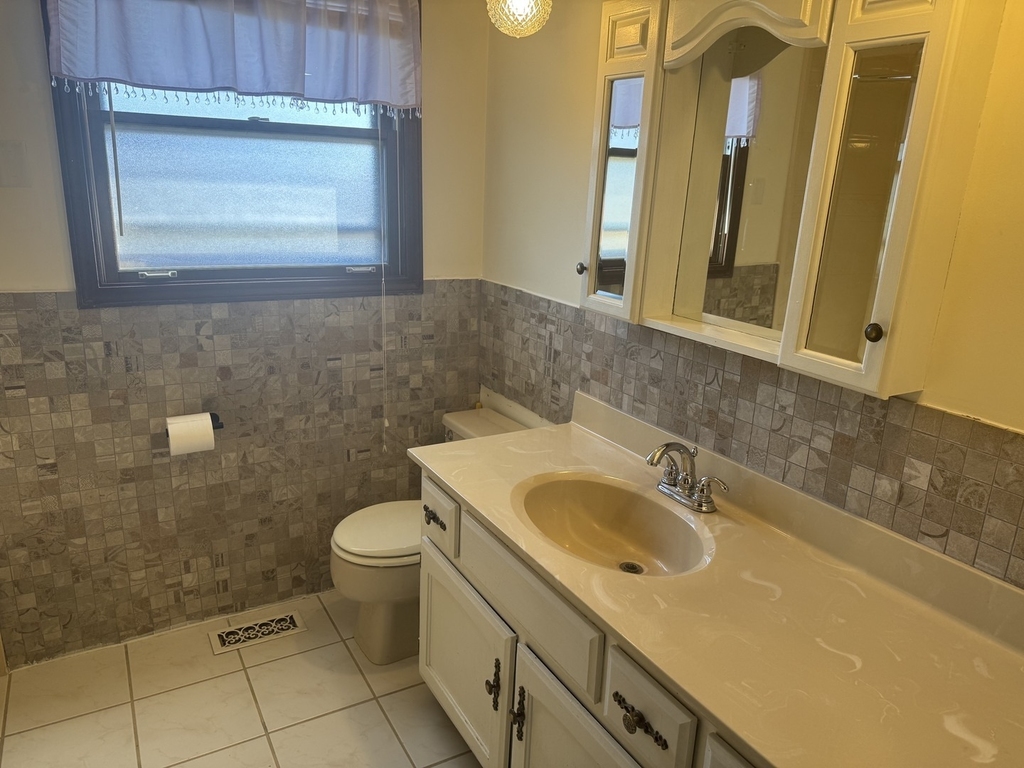 8124 167th Place - Photo 5